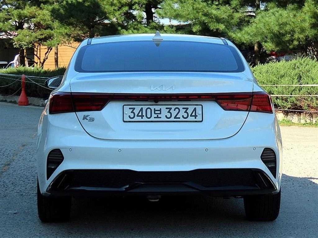 기아 K3 더뉴 K3 2세대 1.6 가솔린 시그니처 이미지 4