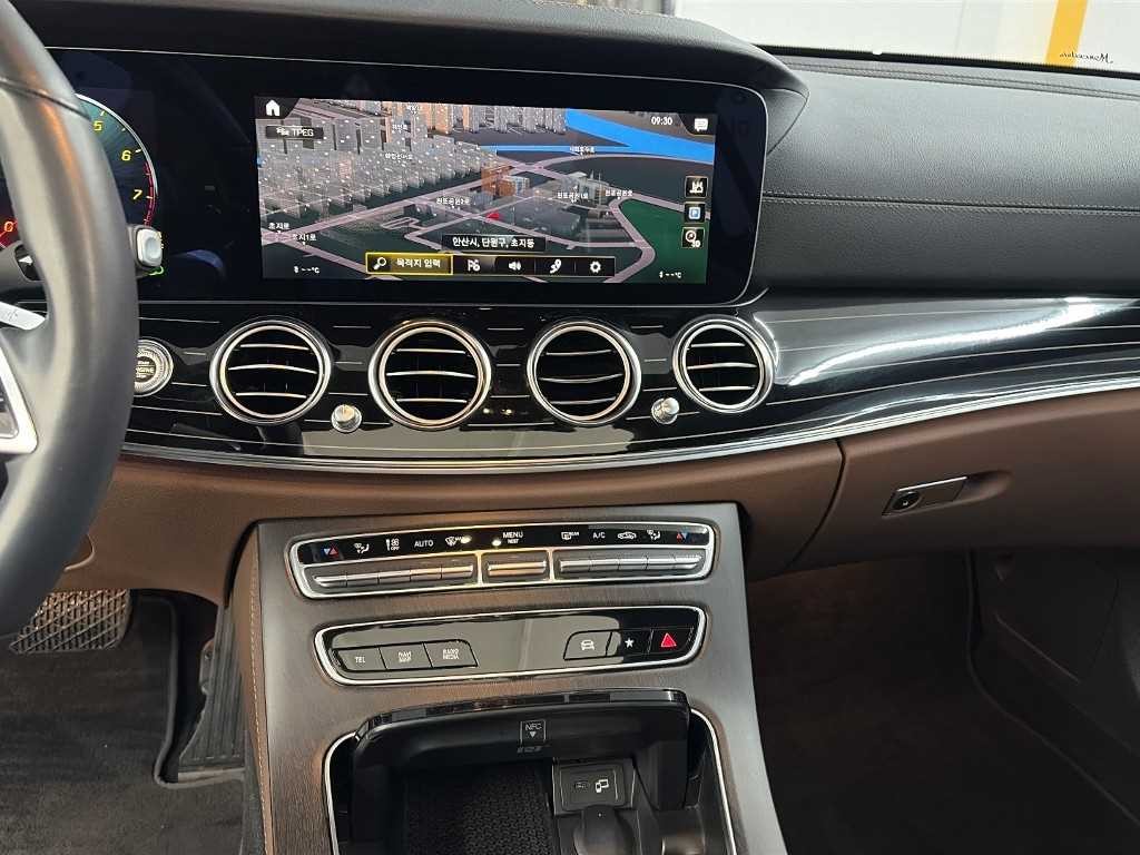 벤츠 E 클래스 E-클래스 W213 E450 4MATIC 익스클루시브 이미지 10