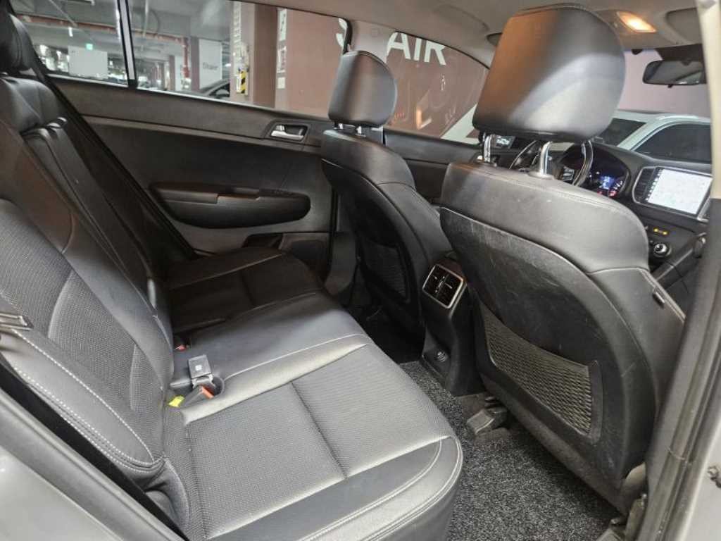 기아 스포티지 스포티지 더 볼드 2.0 가솔린 2WD 프레스티지 이미지 10