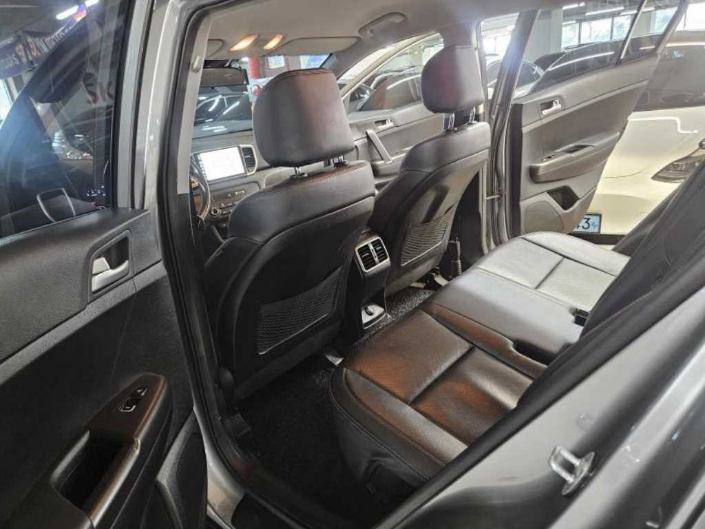 기아 스포티지 스포티지 더 볼드 2.0 가솔린 2WD 프레스티지 이미지 16