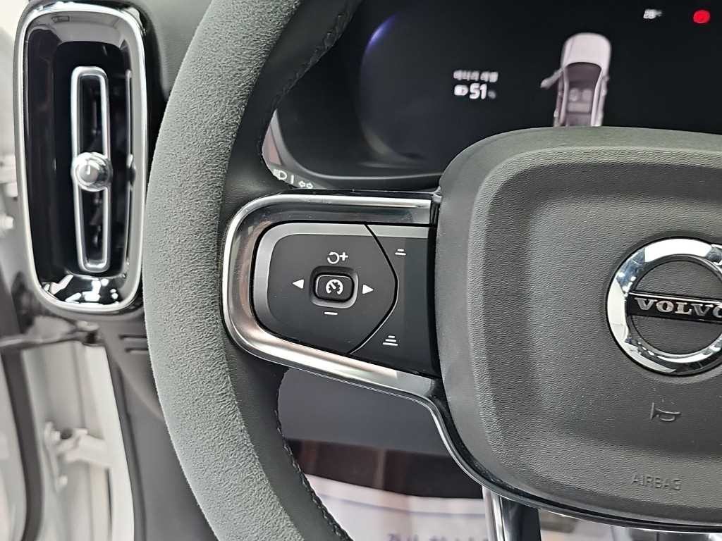 볼보 C40 리차지 트윈 얼티메이트 AWD 이미지 18