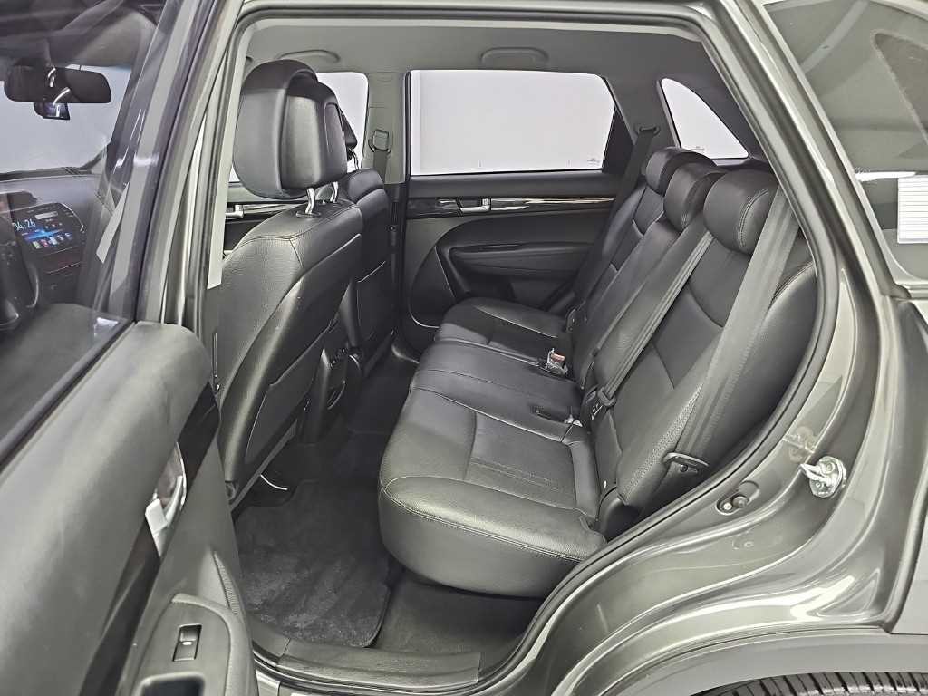 기아 쏘렌토 뉴 쏘렌토 R 2WD 2.0 TLX 스페셜 이미지 12