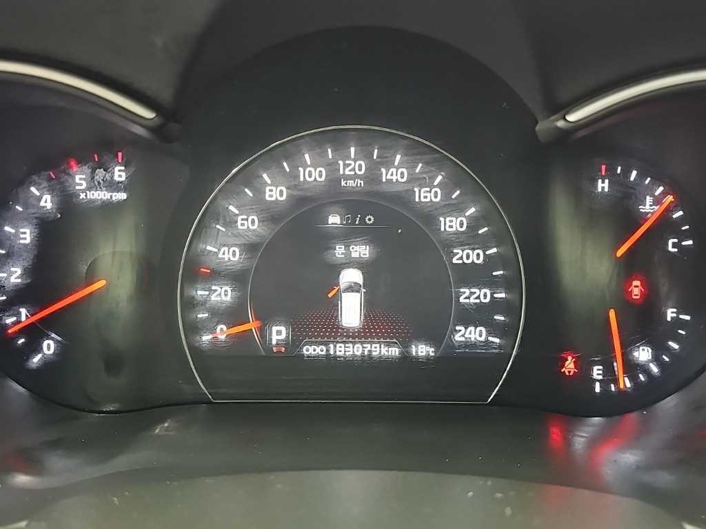 기아 쏘렌토 뉴 쏘렌토 R 2WD 2.0 TLX 스페셜 이미지 6