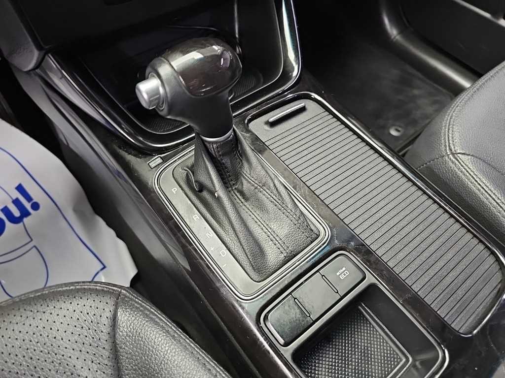 기아 쏘렌토 뉴 쏘렌토 R 2WD 2.0 TLX 스페셜 이미지 8