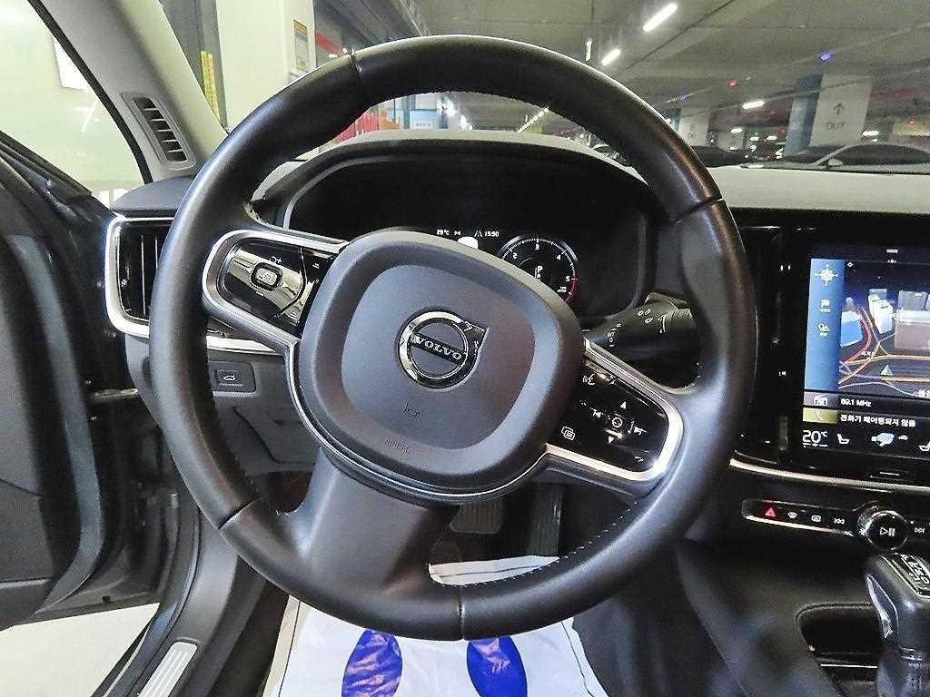 볼보 S90 D5 AWD 인스크립션 이미지 8