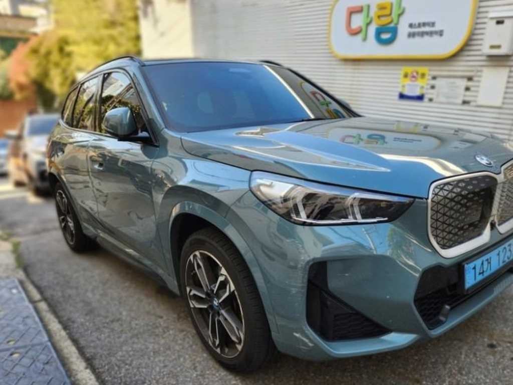 BMW iX1 iX1 (U11) xDrive 30 M 스포츠 이미지 4