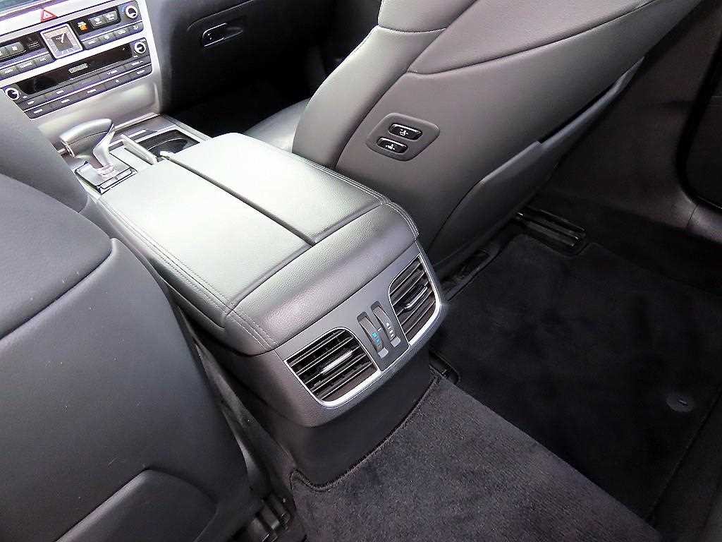 제네시스 G80 3.3 GDI AWD 럭셔리 이미지 17