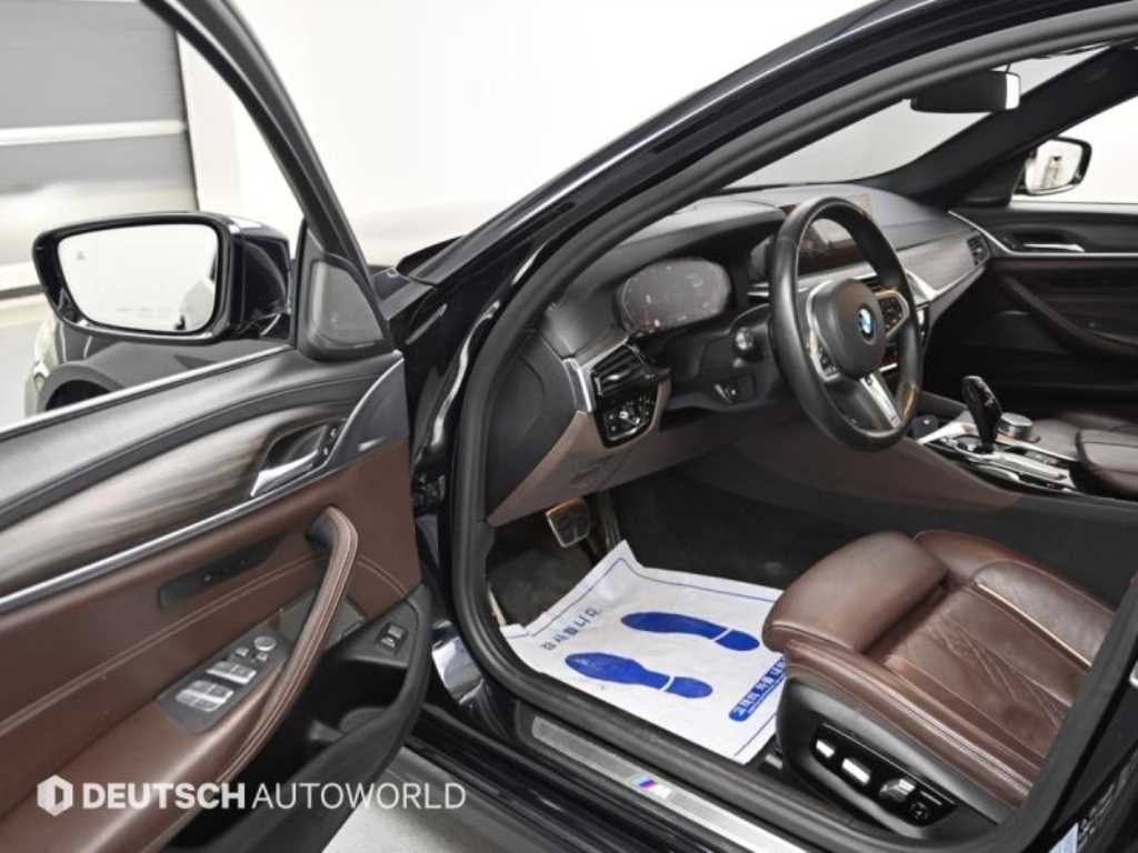 BMW 5시리즈 5시리즈 (G30) 520d xDrive M 스포츠 플러스 이미지 11