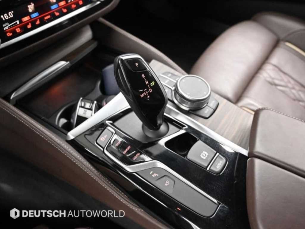 BMW 5시리즈 5시리즈 (G30) 520d xDrive M 스포츠 플러스 이미지 9