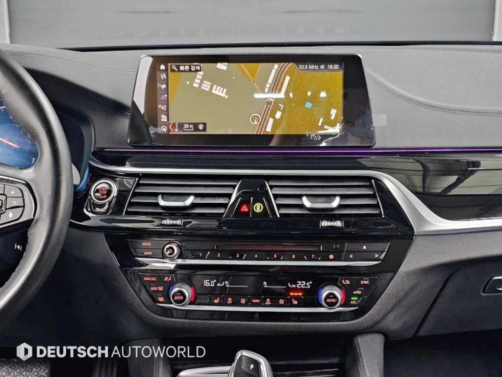 BMW 5시리즈 5시리즈 (G30) 520i 럭셔리 이미지 14