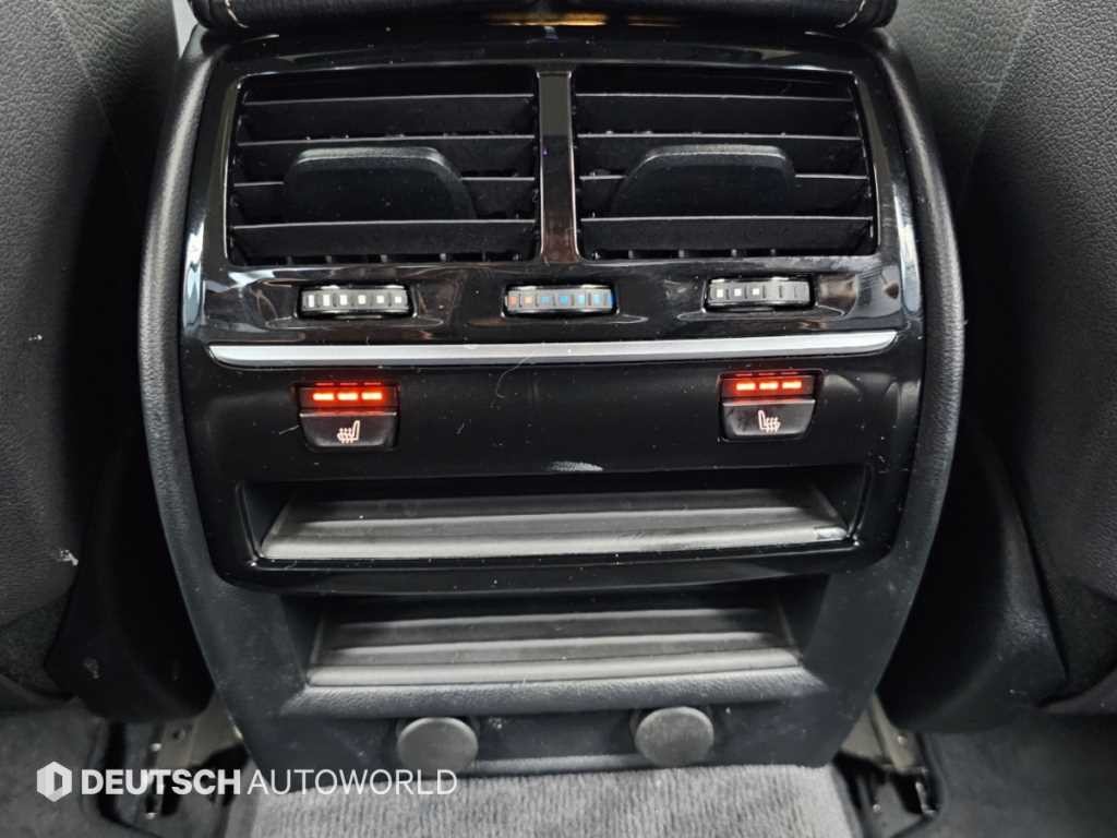 BMW 5시리즈 5시리즈 (G30) 520i 럭셔리 이미지 16