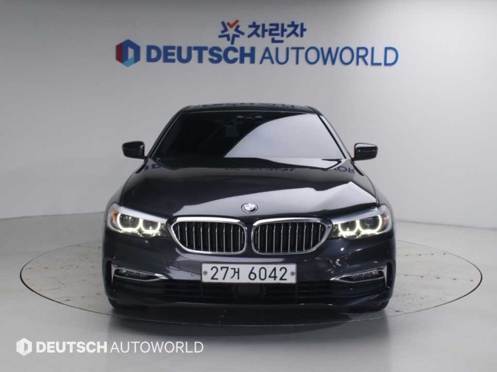 BMW 5시리즈 5시리즈 (G30) 520i 럭셔리 이미지 3