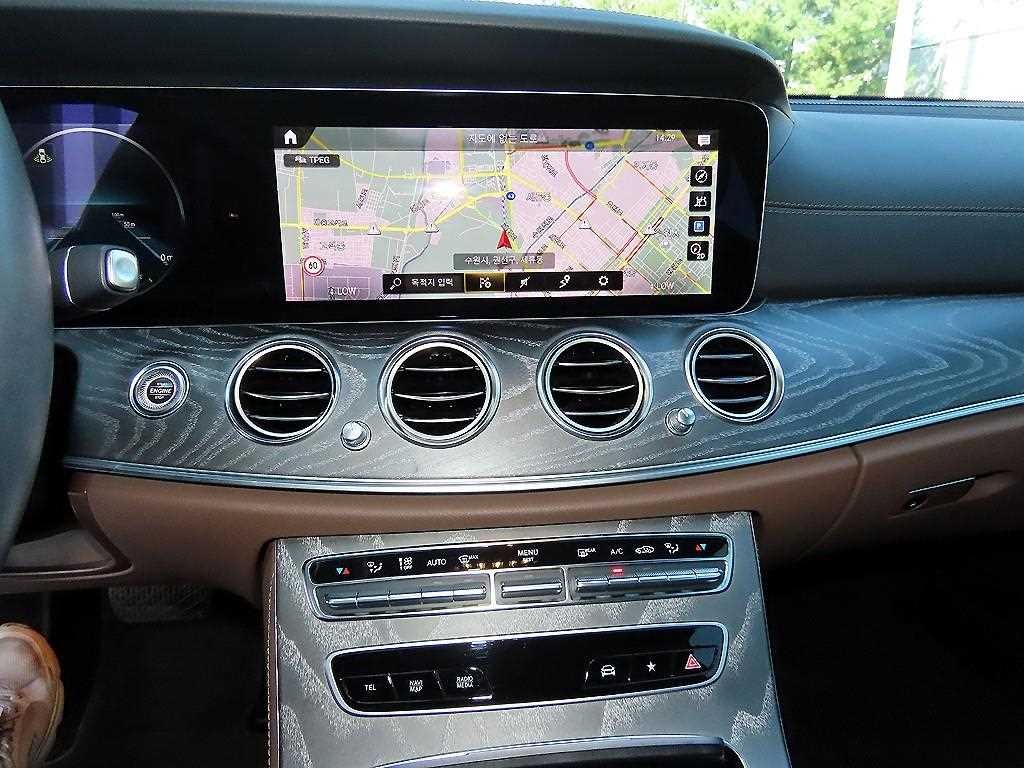 벤츠 E 클래스 E-클래스 W213 E350 4MATIC 아방가르드 이미지 13