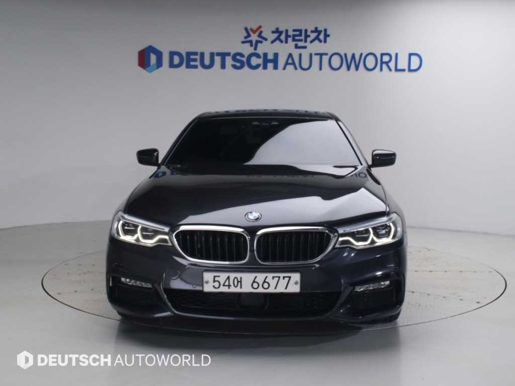 BMW 5시리즈 5시리즈 (G30) 520d M 스포츠 플러스 이미지 1