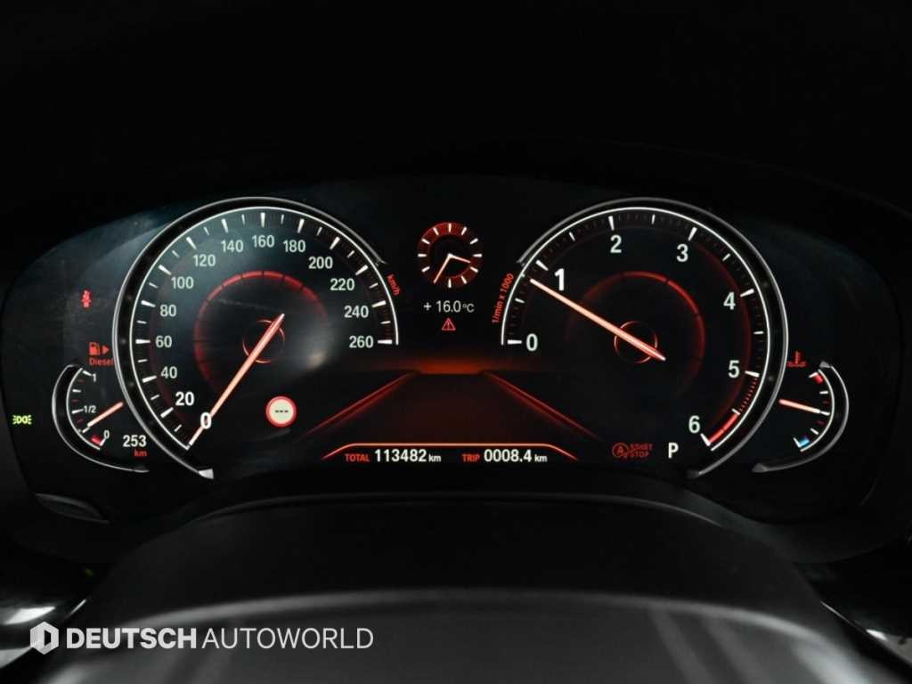 BMW 5시리즈 5시리즈 (G30) 520d M 스포츠 플러스 이미지 5