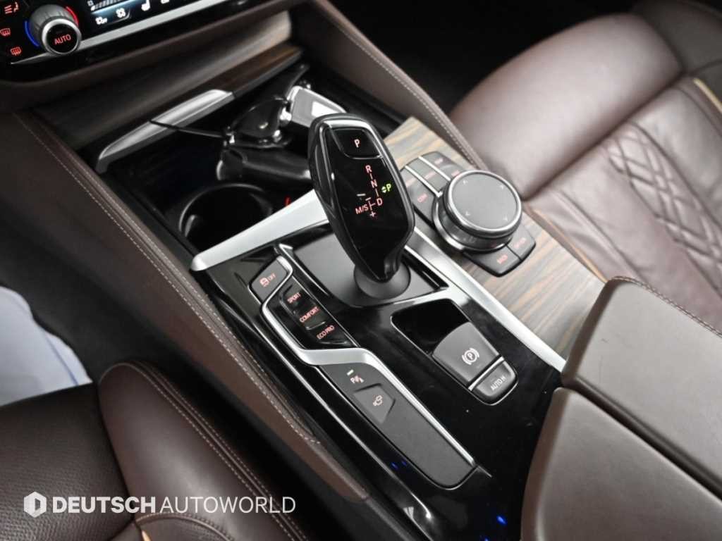 BMW 5시리즈 5시리즈 (G30) 520d M 스포츠 플러스 이미지 9