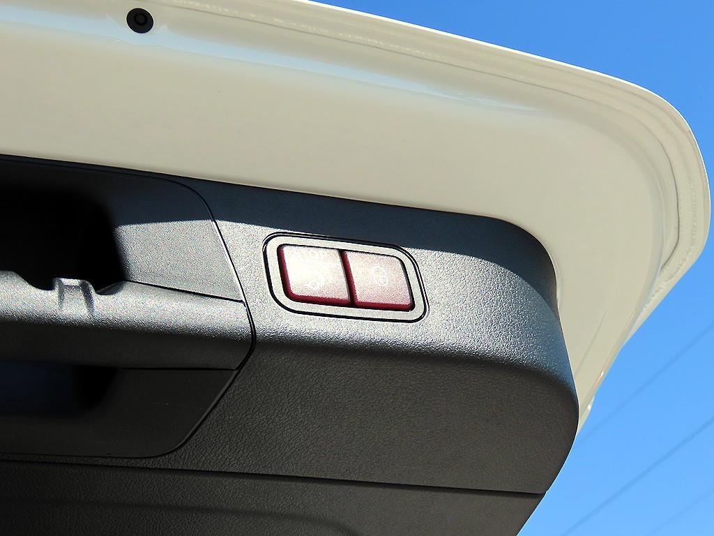 벤츠 EQB EQB (X243) EQB 300 4MATIC 프로그레시브 이미지 15