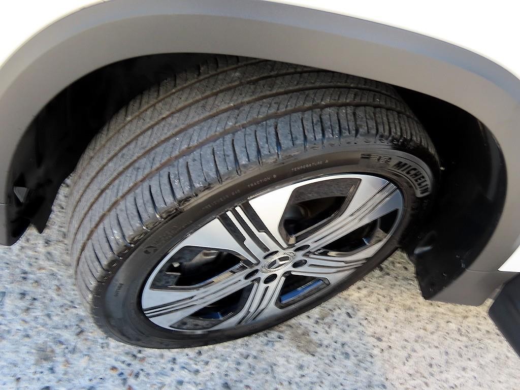 벤츠 EQB EQB (X243) EQB 300 4MATIC 프로그레시브 이미지 20