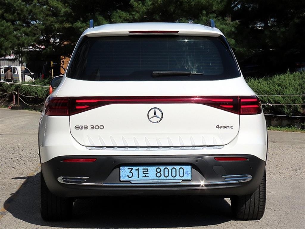 벤츠 EQB EQB (X243) EQB 300 4MATIC 프로그레시브 이미지 4