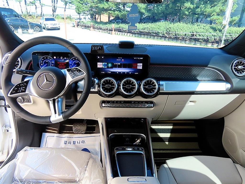 벤츠 EQB EQB (X243) EQB 300 4MATIC 프로그레시브 이미지 7