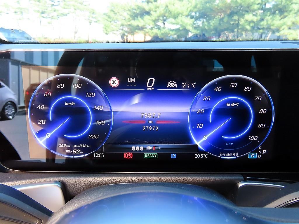 벤츠 EQB EQB (X243) EQB 300 4MATIC 프로그레시브 이미지 9