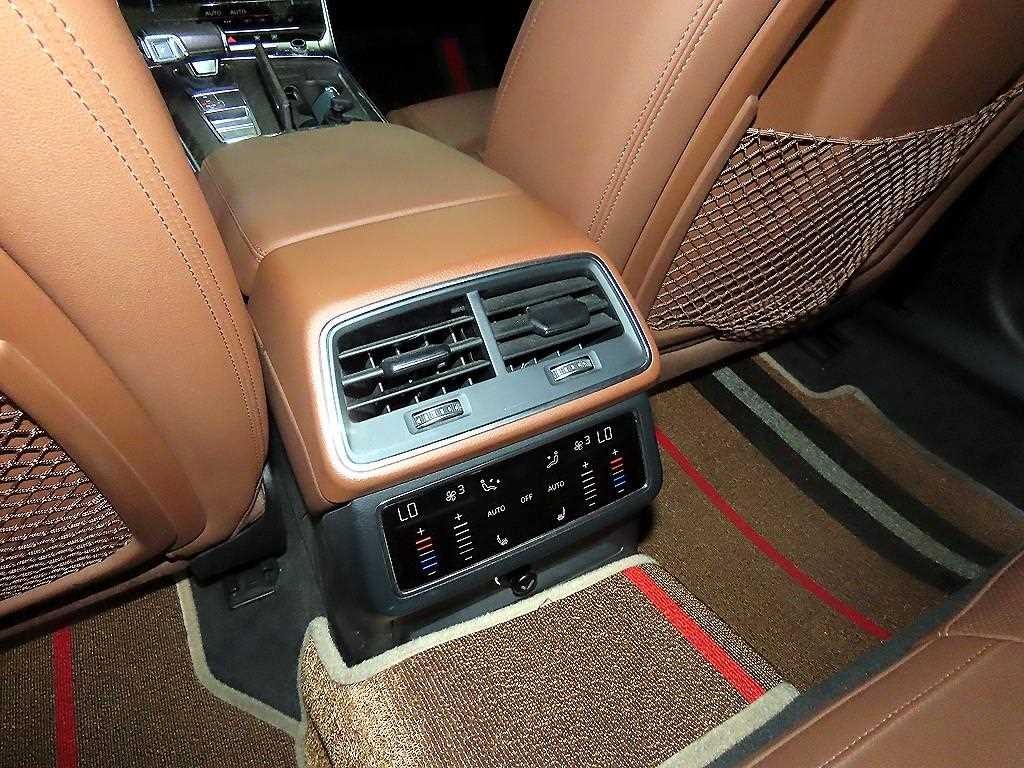 아우디 A6 A6 (C8) 45 TFSI 콰트로 프리미엄 이미지 15