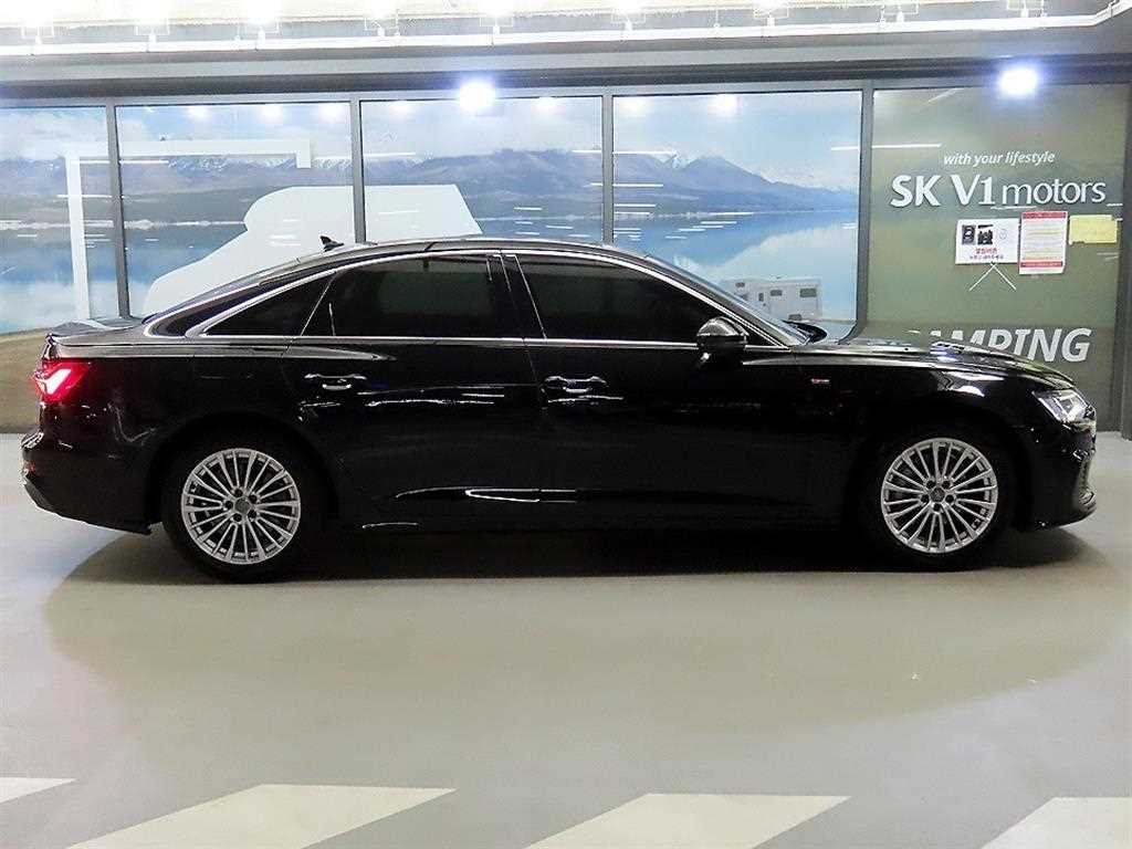 아우디 A6 A6 (C8) 45 TFSI 콰트로 프리미엄 이미지 3