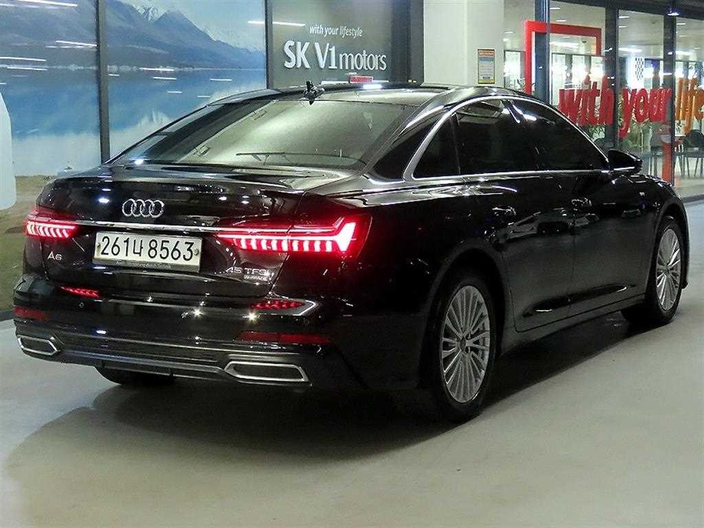 아우디 A6 A6 (C8) 45 TFSI 콰트로 프리미엄 이미지 4