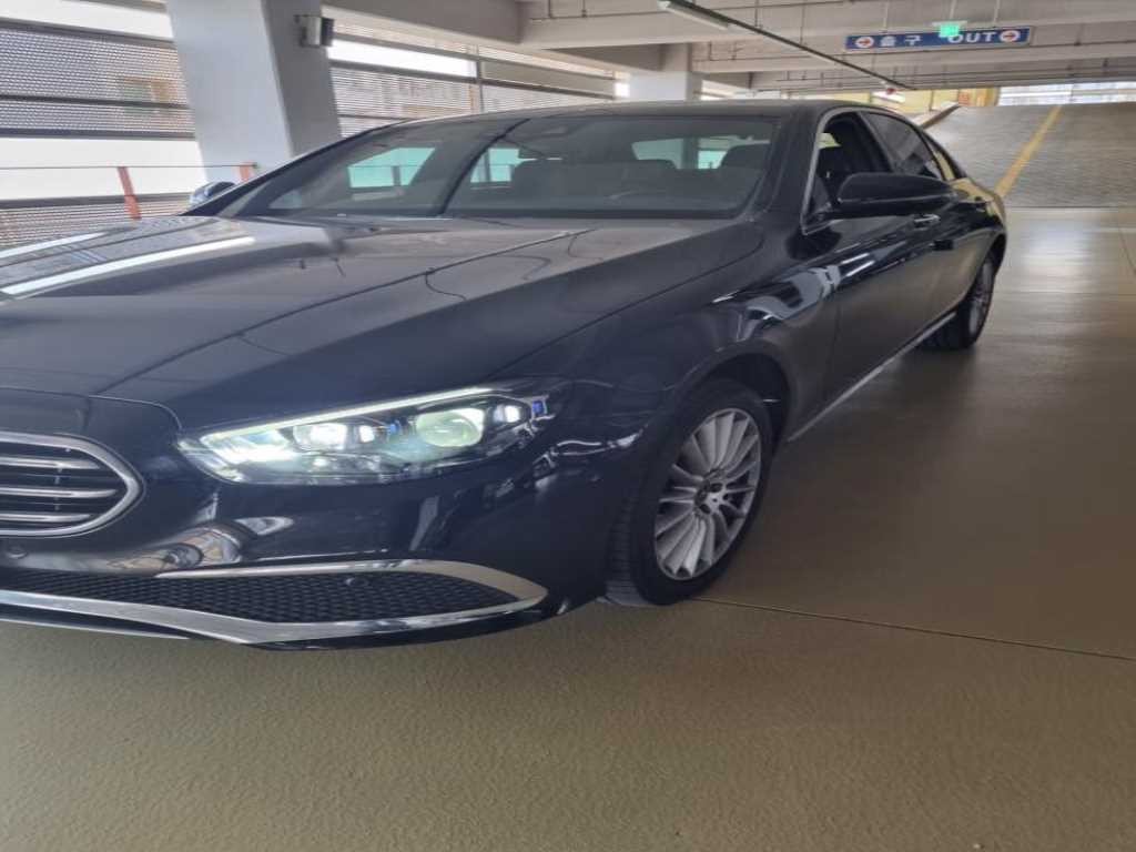 벤츠 E 클래스 E-클래스 W213 E220d 4MATIC 익스클루시브 이미지 2