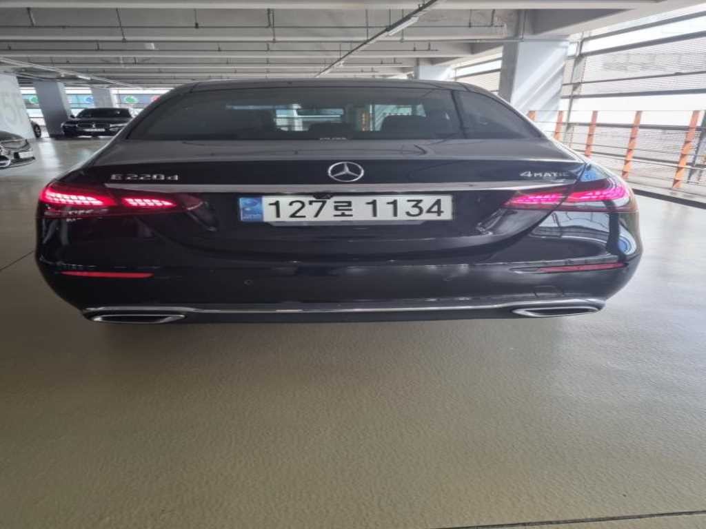 벤츠 E 클래스 E-클래스 W213 E220d 4MATIC 익스클루시브 이미지 3