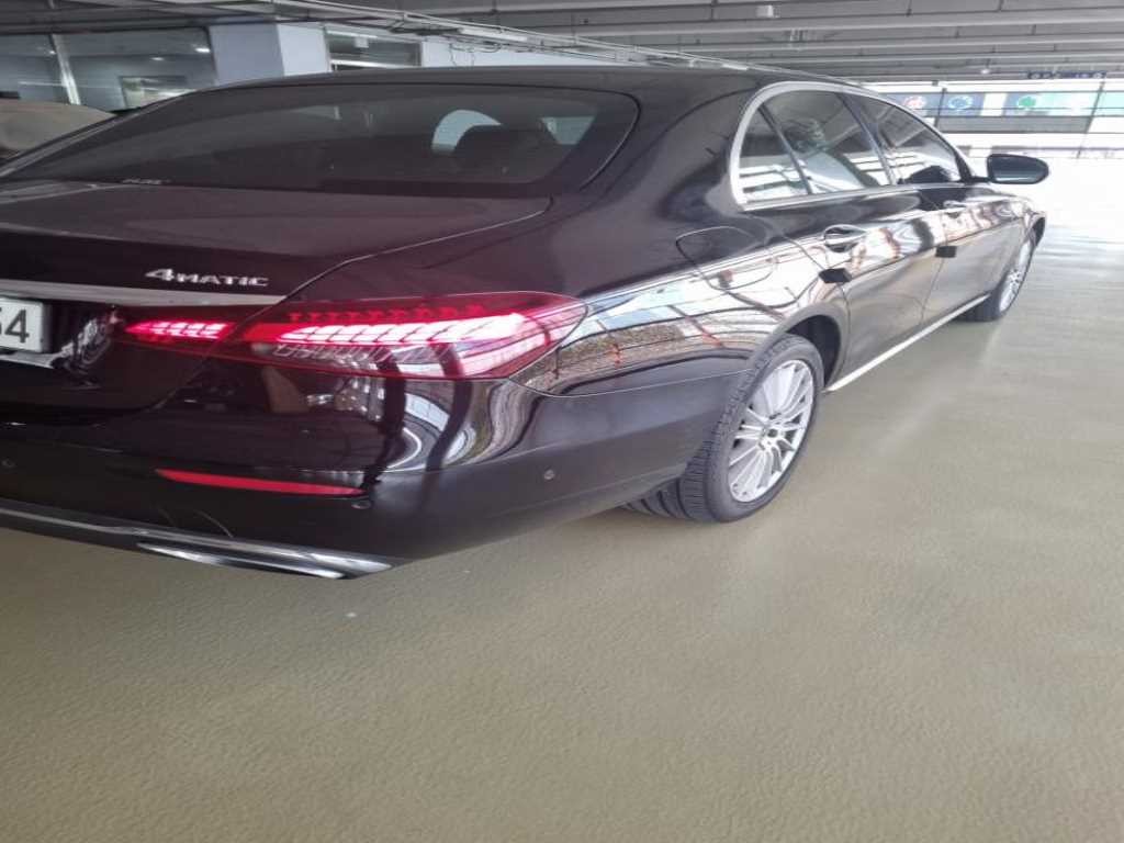 벤츠 E 클래스 E-클래스 W213 E220d 4MATIC 익스클루시브 이미지 5