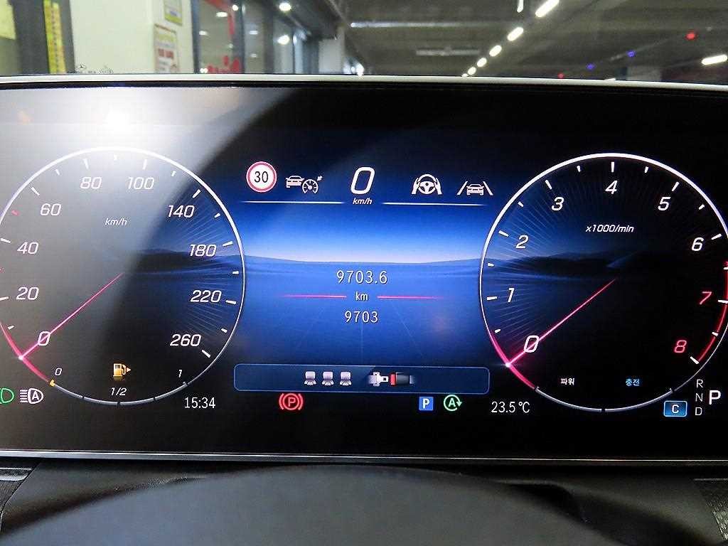 벤츠 C 클래스 C클래스 W206 C200 AMG 라인 이미지 9