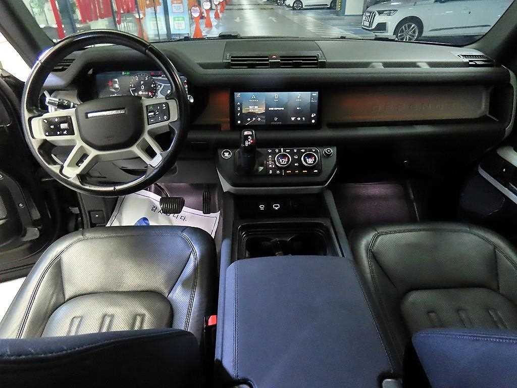 랜드로버 디펜더 디펜더 (L663) 110 D250 SE 이미지 10