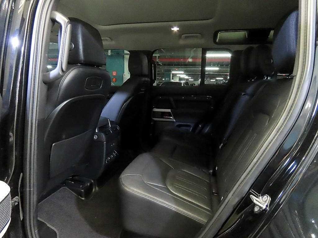 랜드로버 디펜더 디펜더 (L663) 110 D250 SE 이미지 7