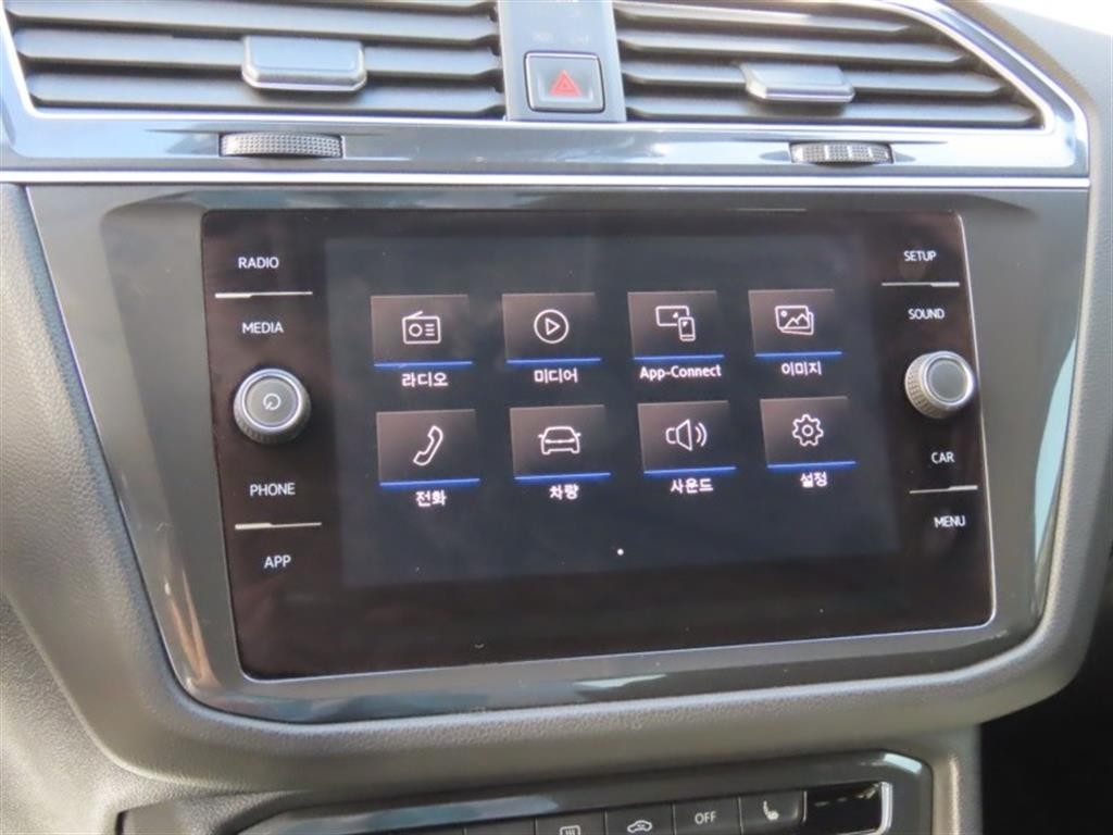 폭스바겐 티구안 티구안(2세대) 2.0 TDI 이미지 8