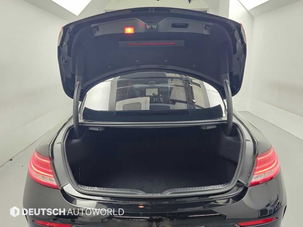 벤츠 C 클래스 C클래스 W205 C200 쿠페 이미지 19