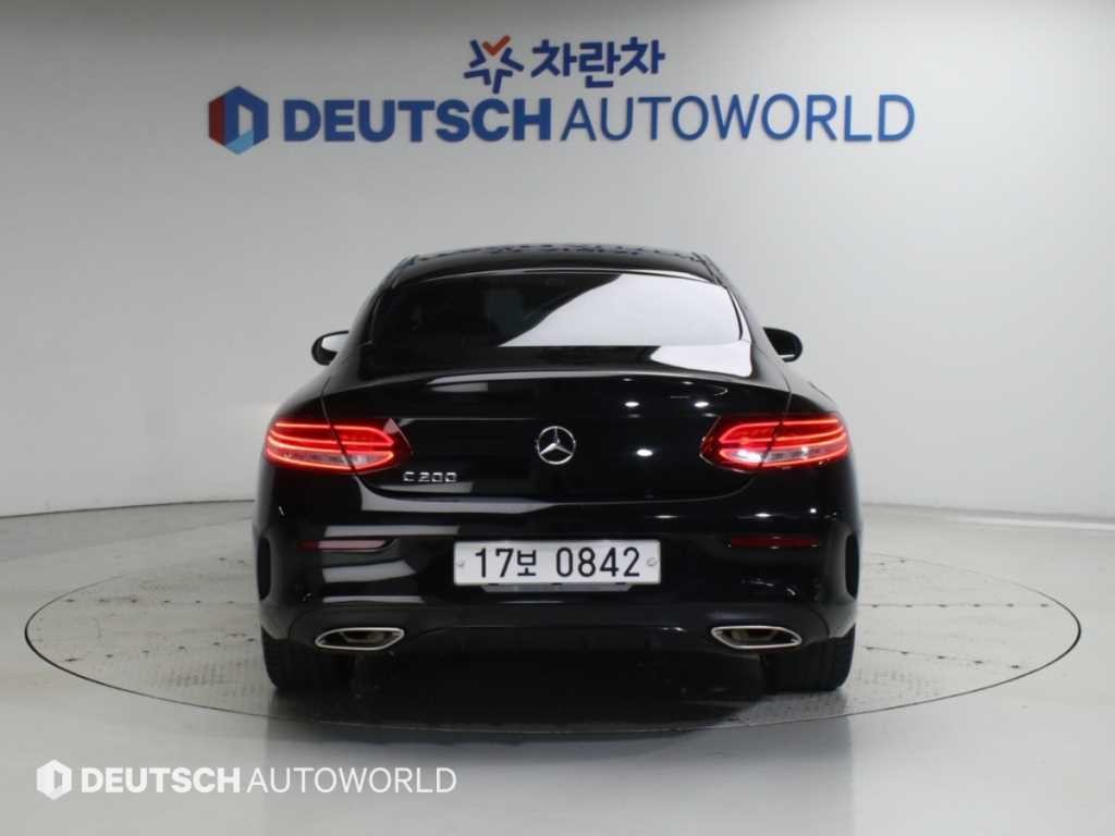 벤츠 C 클래스 C클래스 W205 C200 쿠페 이미지 4