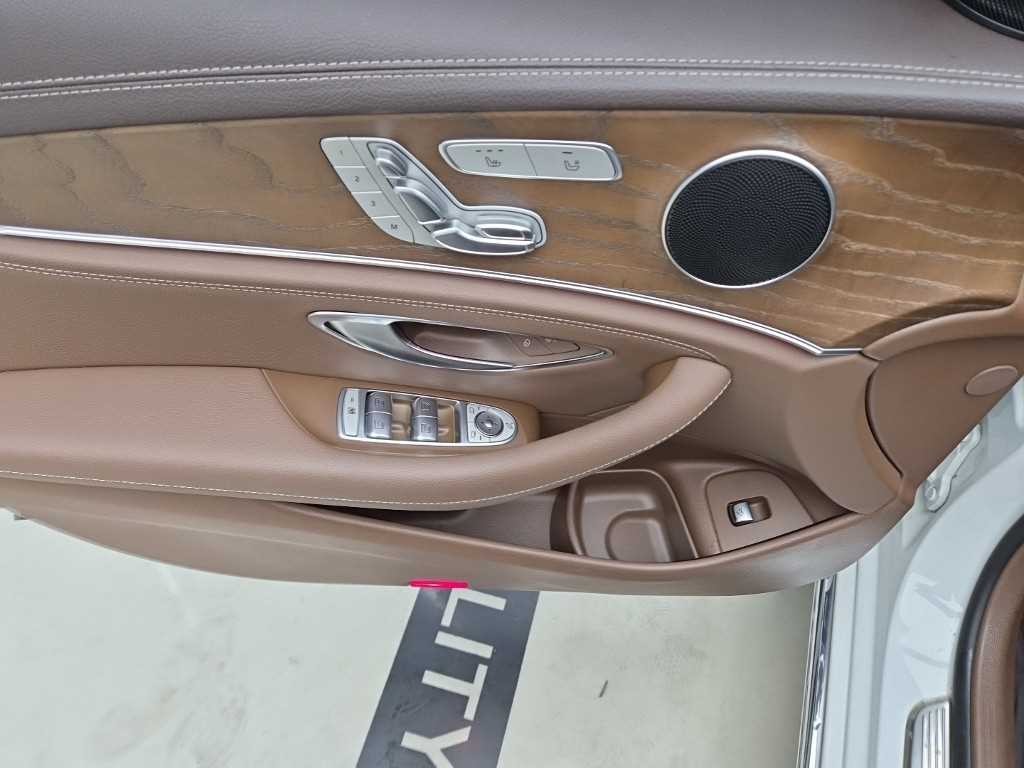 벤츠 E 클래스 E-클래스 W213 E220d 4MATIC 익스클루시브 이미지 11