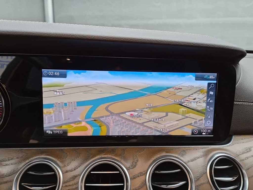 벤츠 E 클래스 E-클래스 W213 E220d 4MATIC 익스클루시브 이미지 13