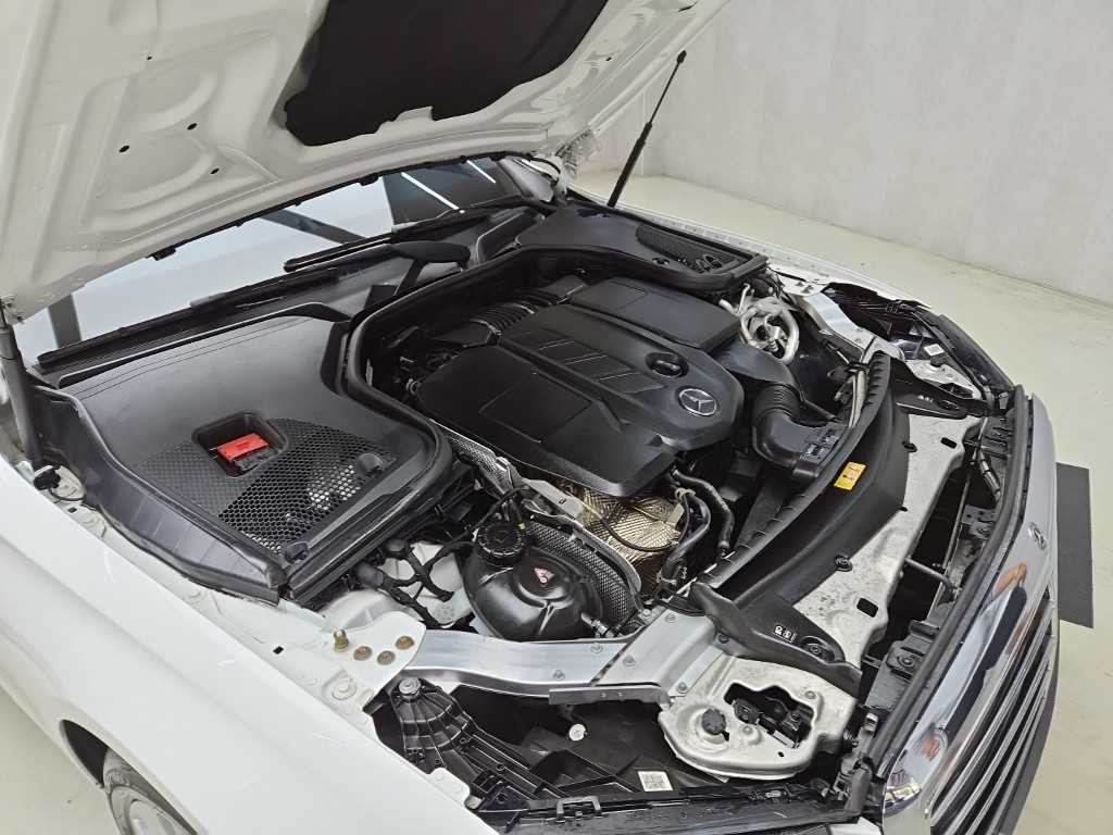 벤츠 E 클래스 E-클래스 W213 E220d 4MATIC 익스클루시브 이미지 16