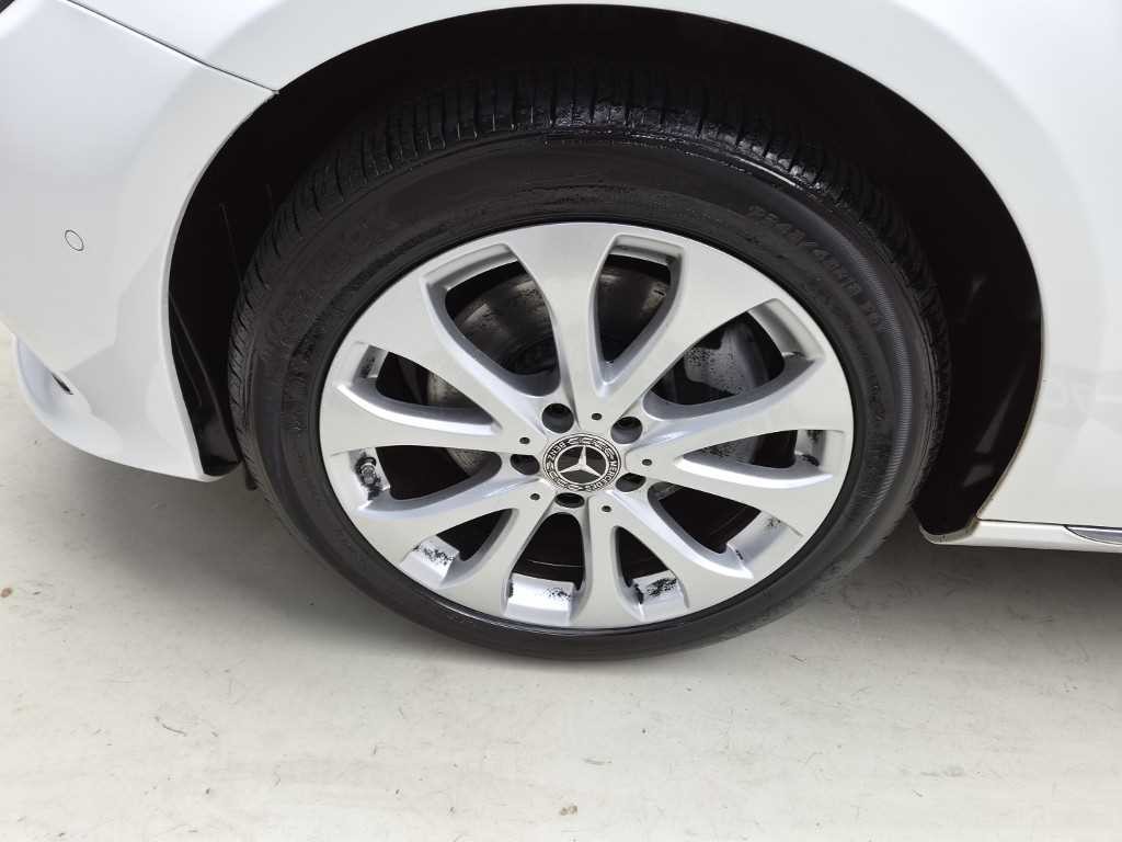 벤츠 E 클래스 E-클래스 W213 E220d 4MATIC 익스클루시브 이미지 17