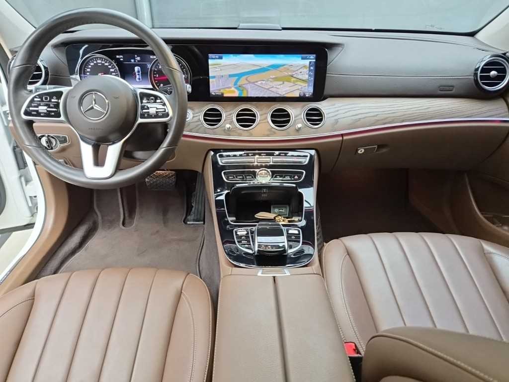 벤츠 E 클래스 E-클래스 W213 E220d 4MATIC 익스클루시브 이미지 7