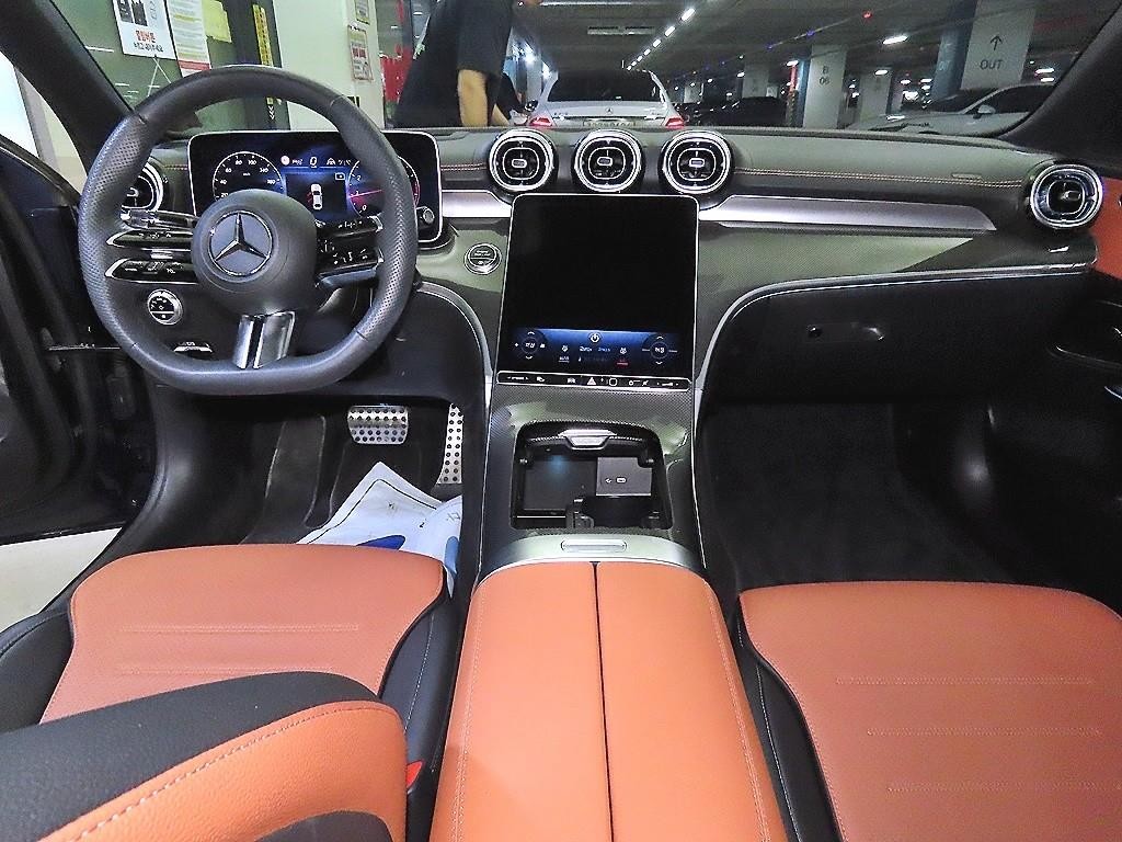 벤츠 C 클래스 C클래스 W206 C300 4MATIC AMG 라인 이미지 10