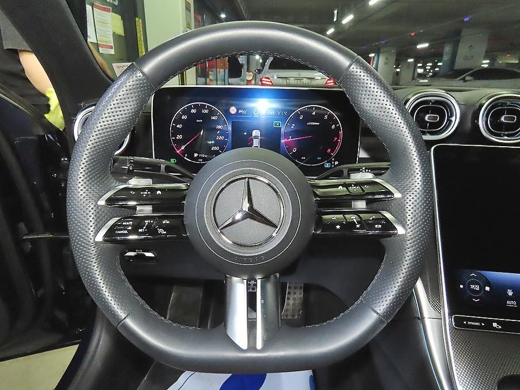 벤츠 C 클래스 C클래스 W206 C300 4MATIC AMG 라인 이미지 8