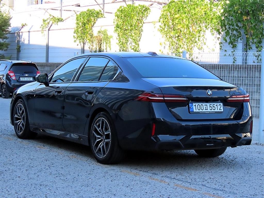 BMW 5시리즈 5시리즈 (G60) 520i M 스포츠 이미지 3