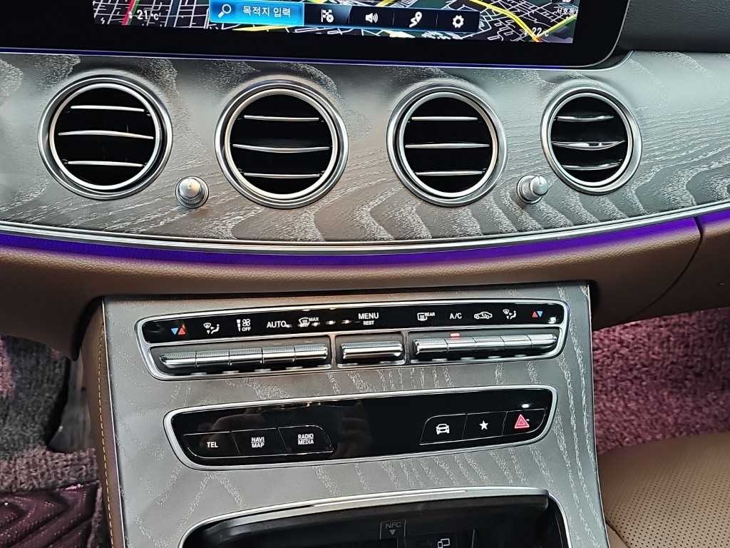 벤츠 E 클래스 E-클래스 W213 E350 4MATIC 익스클루시브 이미지 10