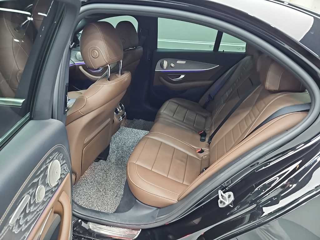 벤츠 E 클래스 E-클래스 W213 E350 4MATIC 익스클루시브 이미지 12