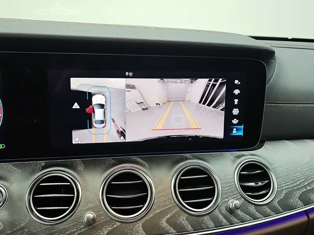 벤츠 E 클래스 E-클래스 W213 E350 4MATIC 익스클루시브 이미지 16