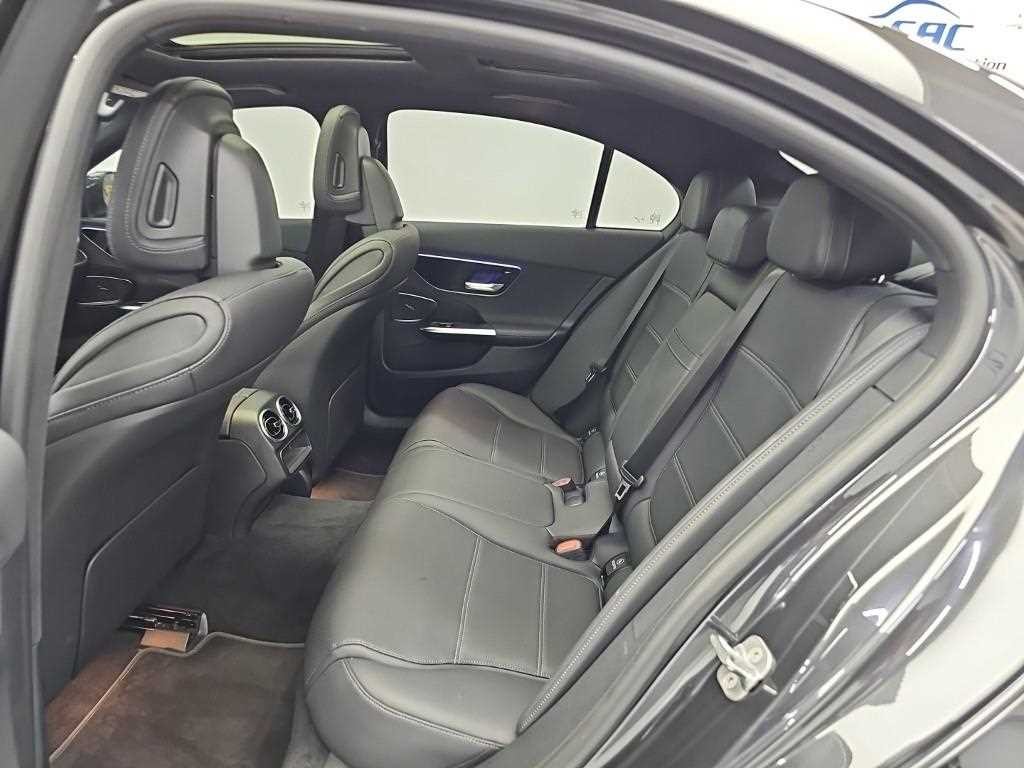 벤츠 C 클래스 C클래스 W206 C300 4MATIC 아방가르드 이미지 12