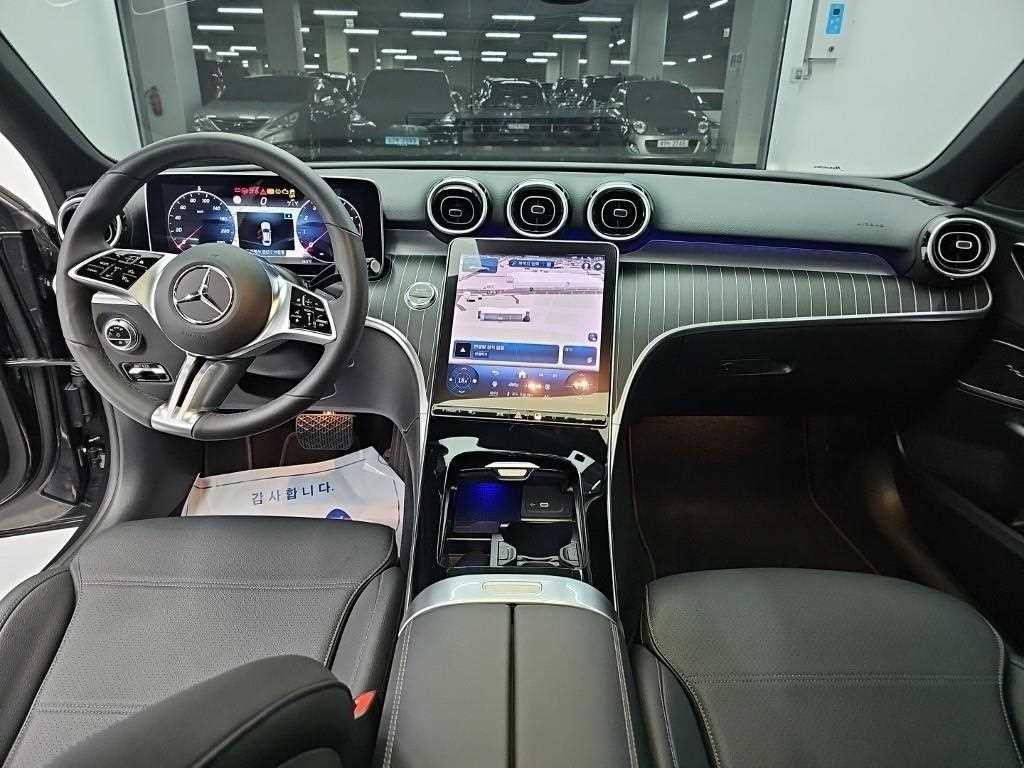 벤츠 C 클래스 C클래스 W206 C300 4MATIC 아방가르드 이미지 7